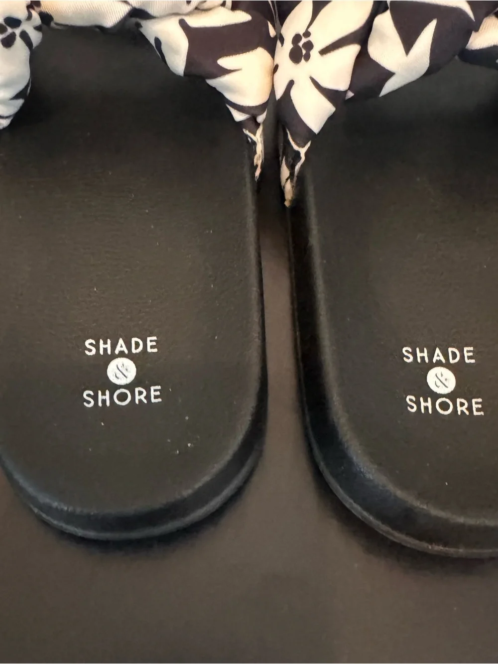 Women’s. Floral Knot Slide Sandals - Black & White. Size 7. NWOT